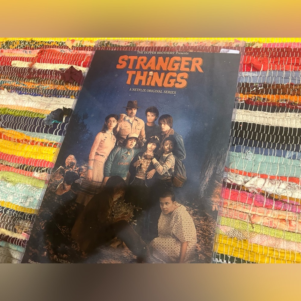 Stranger Things laminated poster - Picture 2 of 6